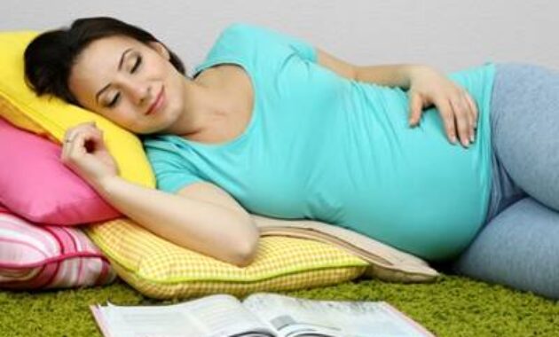 Posisi Tidur yang Baik Untuk Ibu Hamil Dan Sang Janin